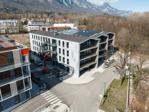 Vue extérieure d’un immeuble moderne Coloft Meylan